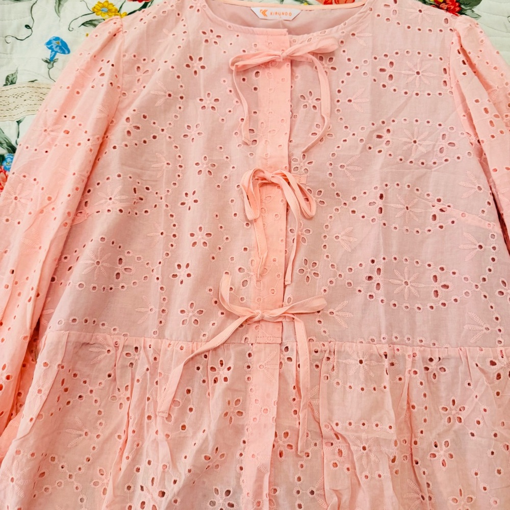 Eyelet Bows Pink Blouse 🎀 - Picture 3 of 12